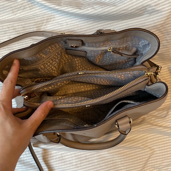 *SOLD* Kate Spade purse. More taupe in colour - Picture 2 of 10